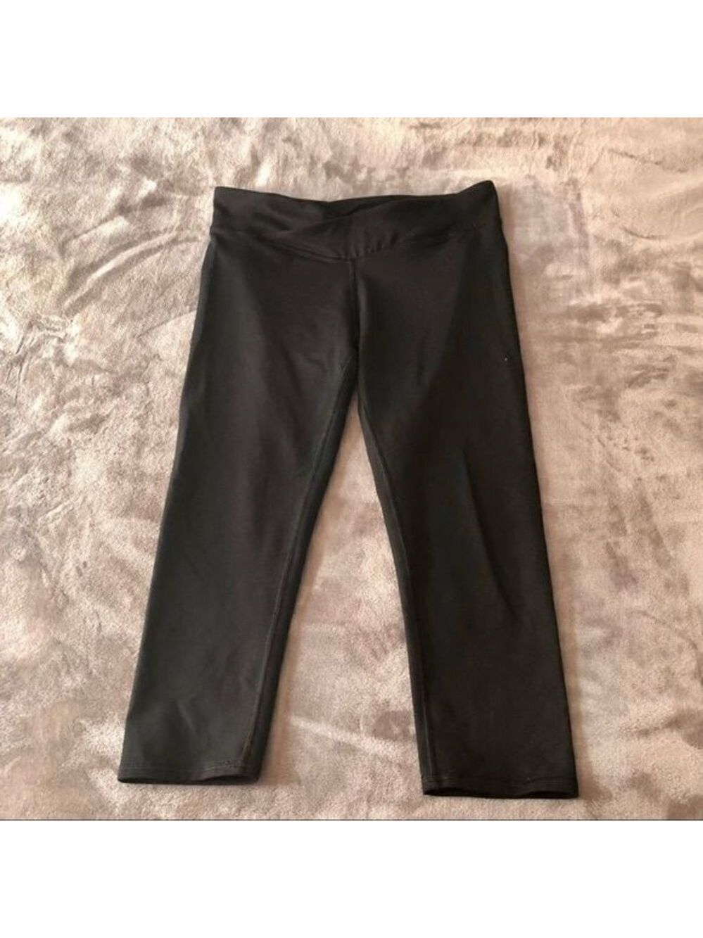 FABLETICS Capri legging size Small
